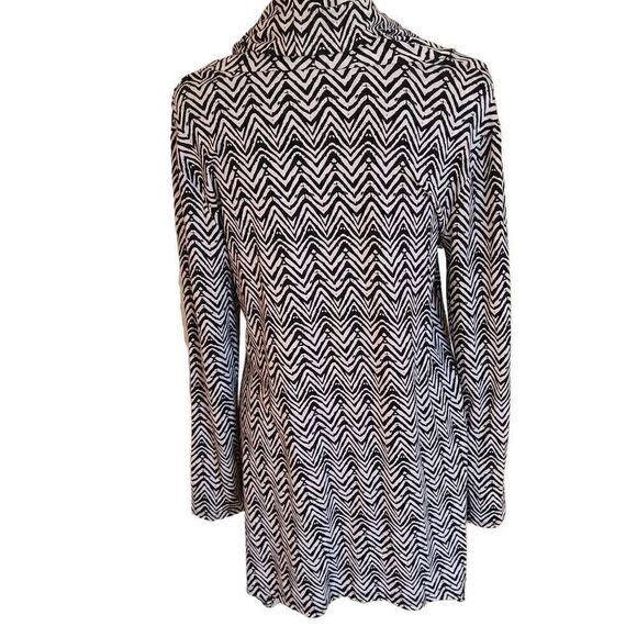 Chelsea & Theodore Womens Chevron Draped Neck Tunic Black White Size Medium - Picture 4 of 15